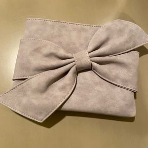 Small grey shade clutch